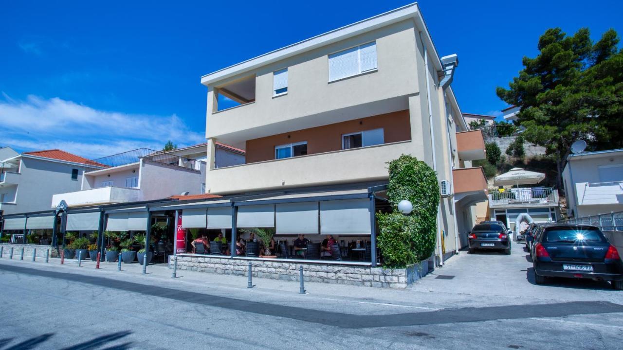Rooms & Apartments Toni Stobreč Dış mekan fotoğraf