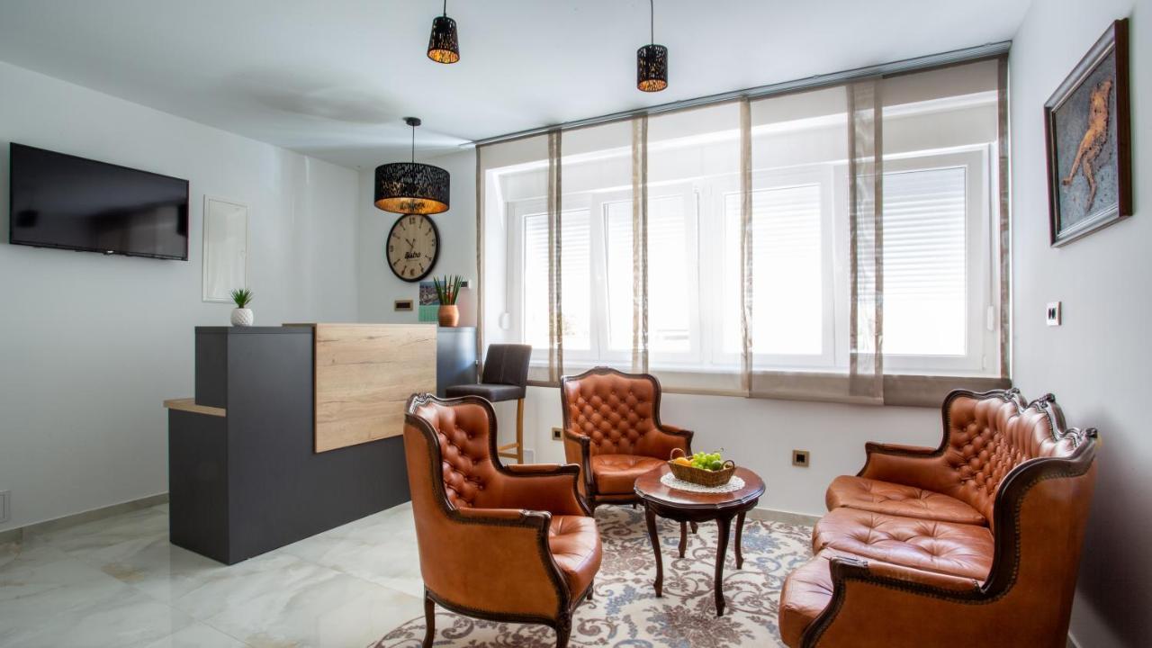 Rooms & Apartments Toni Stobreč Dış mekan fotoğraf